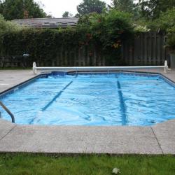 90 Pool cover on